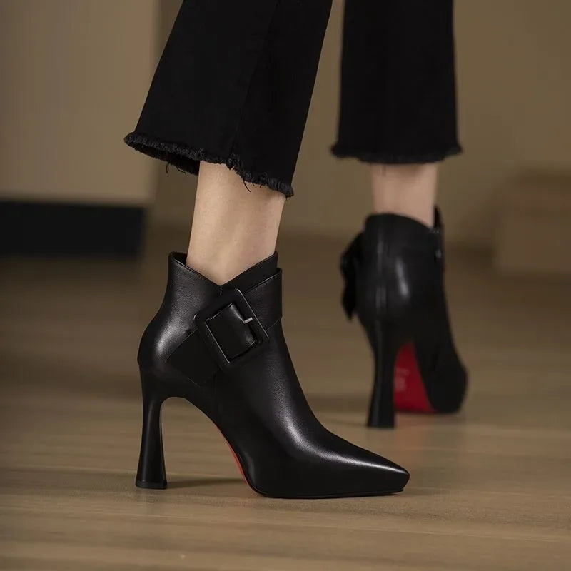 Aveline™ – Botines con Hebilla Elegante