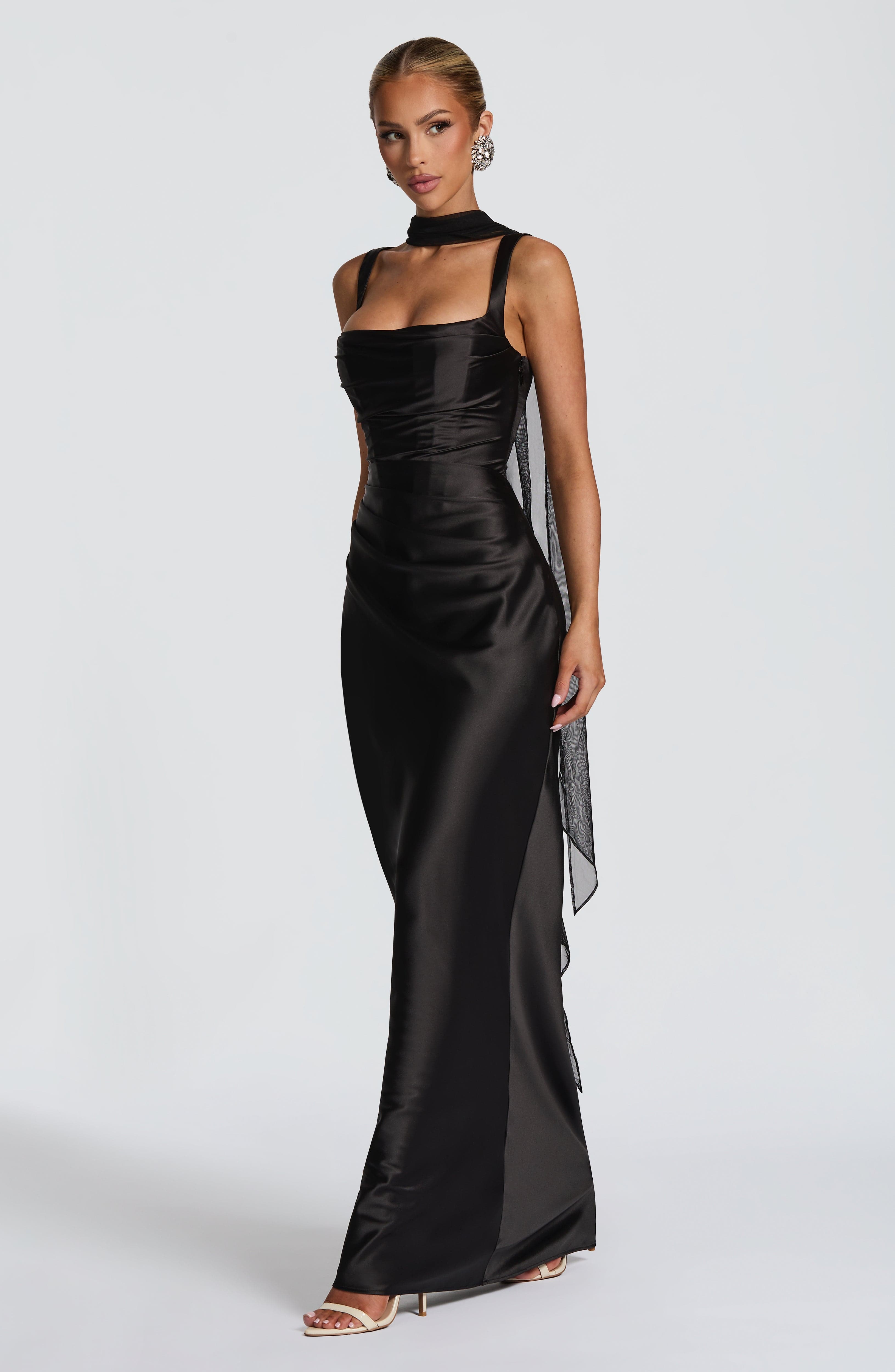 Vestido Naeti ™ | Elegancia satinada con estructura refinada