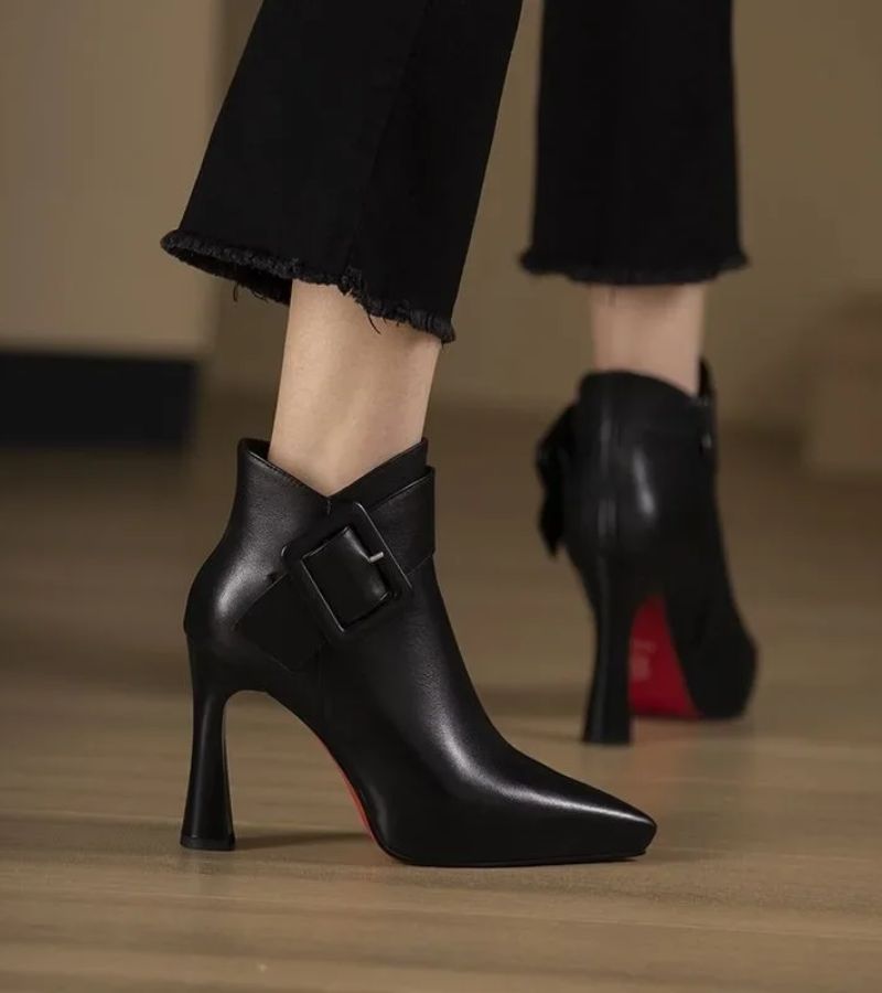 Avelin | Botines con Tacón y Hebilla Oversize