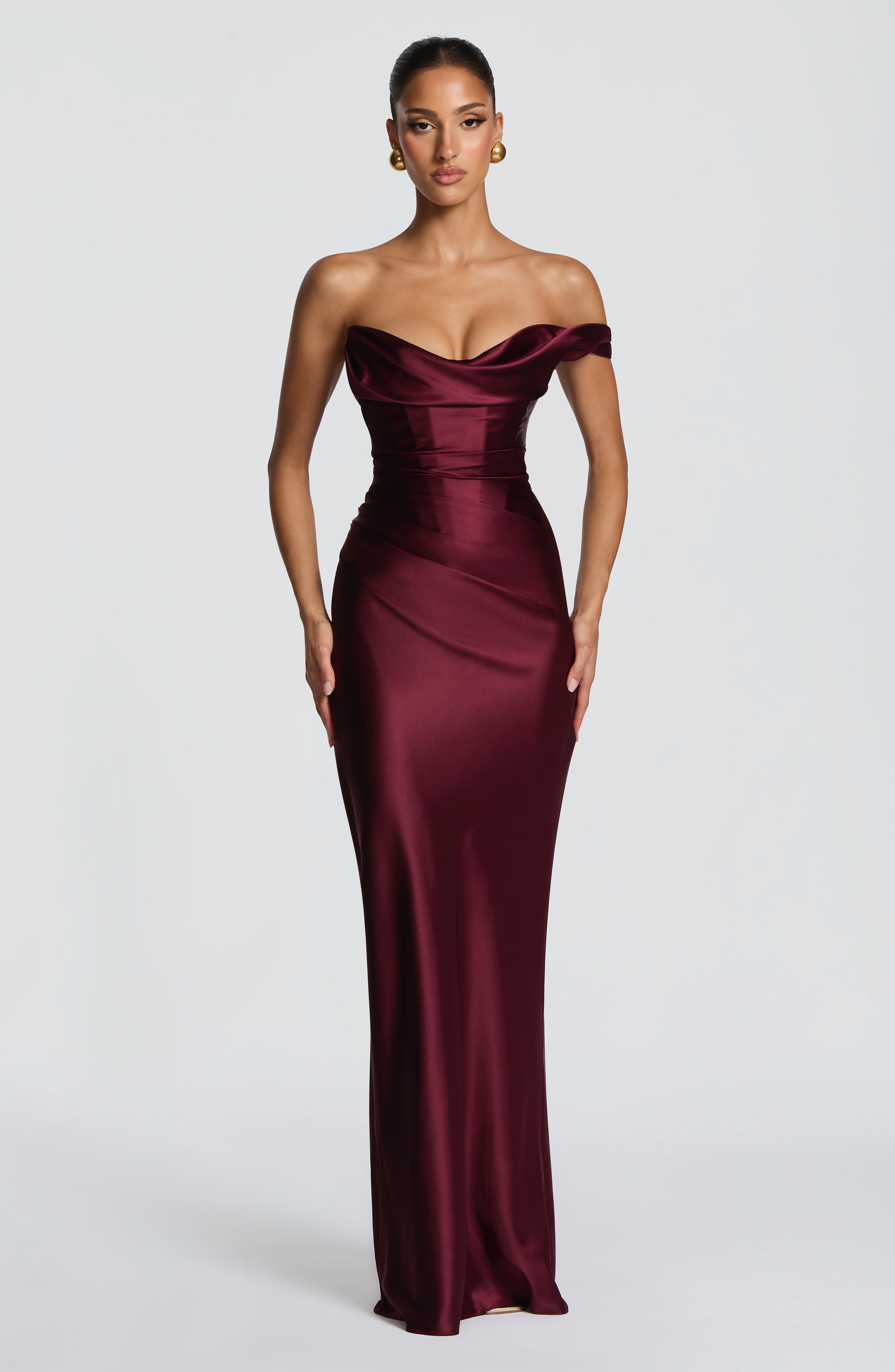 Vestido Carolina™ | Elegancia asimétrica con caída satinada